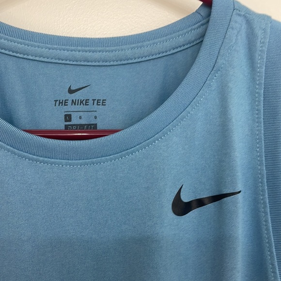 Blue Nike tank NWT - Picture 2 of 3